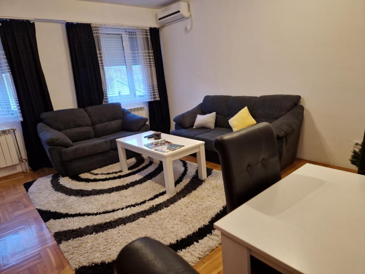 Centar S Apartment Nis Exterior photo