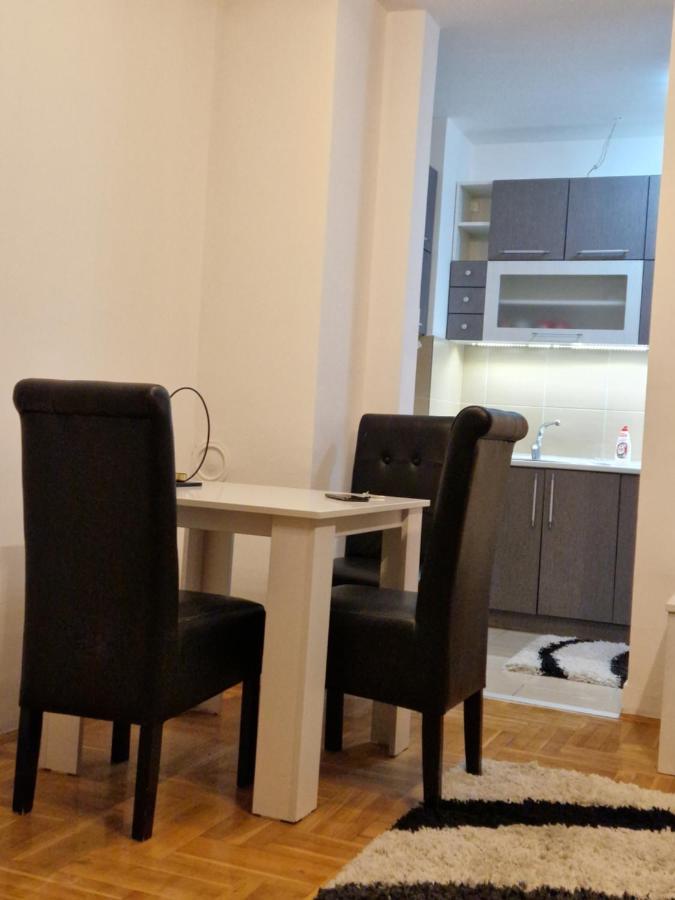 Centar S Apartment Nis Exterior photo